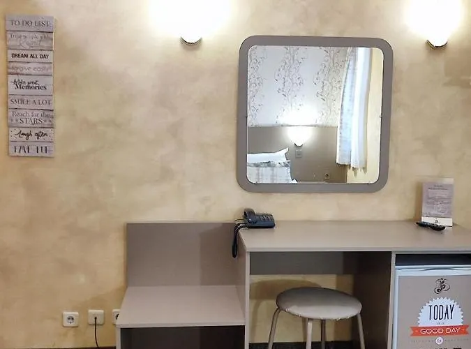 Отель семеен булаир 3*