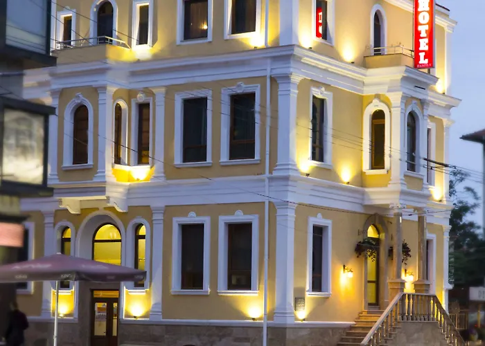 семеен булаир Отель