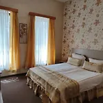 семеен 